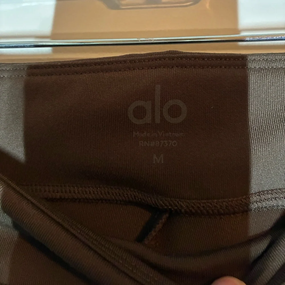 ALO Yoga | Airbrush High-Waist Flutter Legging in Brown Size Medium